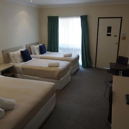 Lincoln Cottage Motor Inn Wagga Wagga Exterior photo