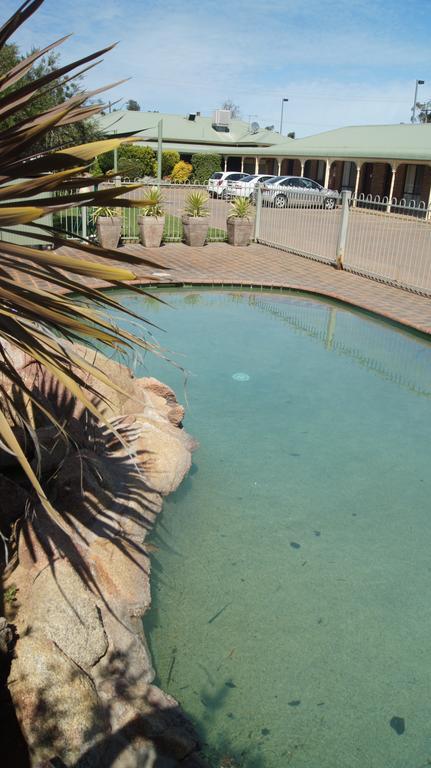 Lincoln Cottage Motor Inn Wagga Wagga Exterior photo