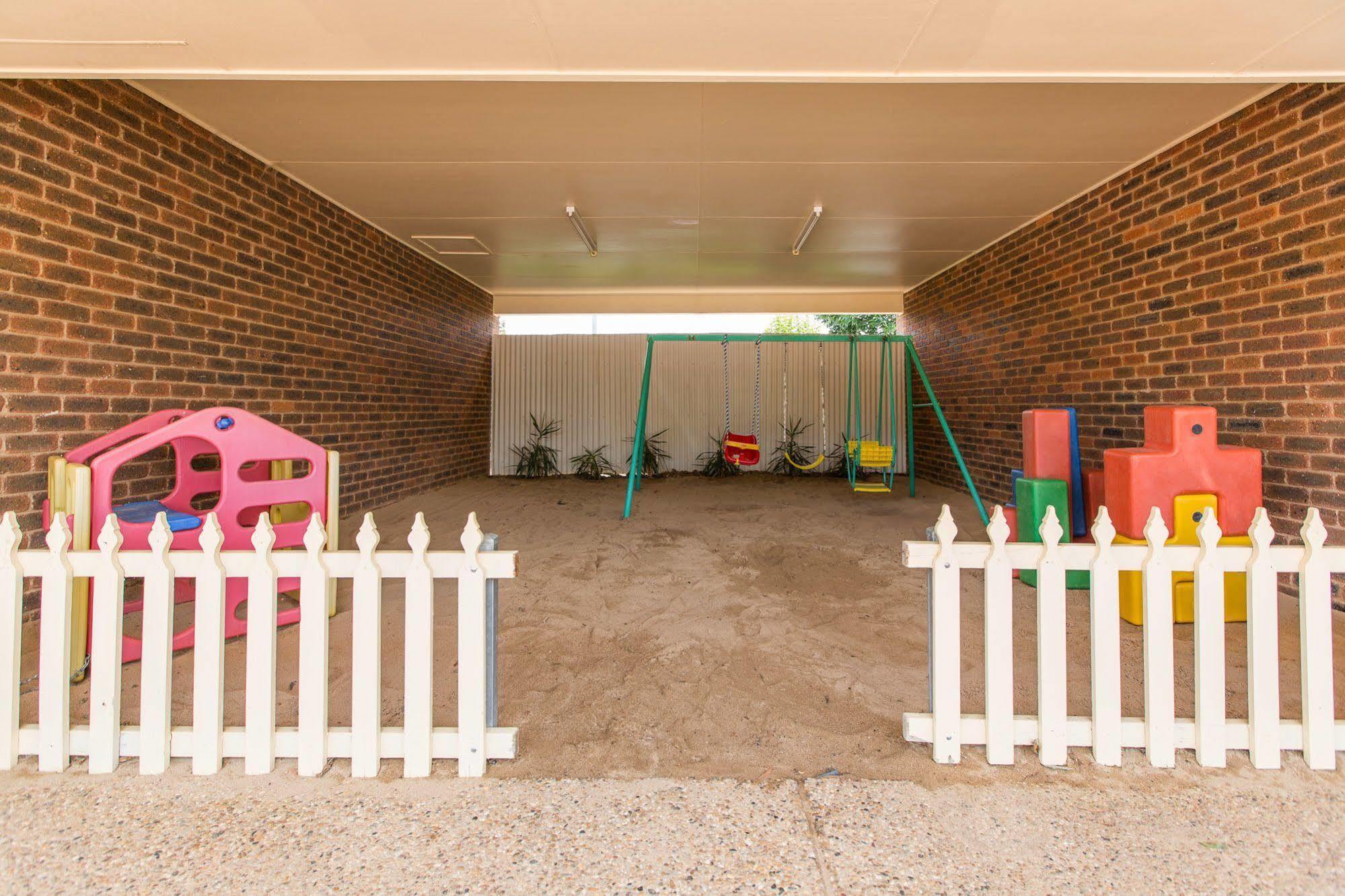 Lincoln Cottage Motor Inn Wagga Wagga Exterior photo