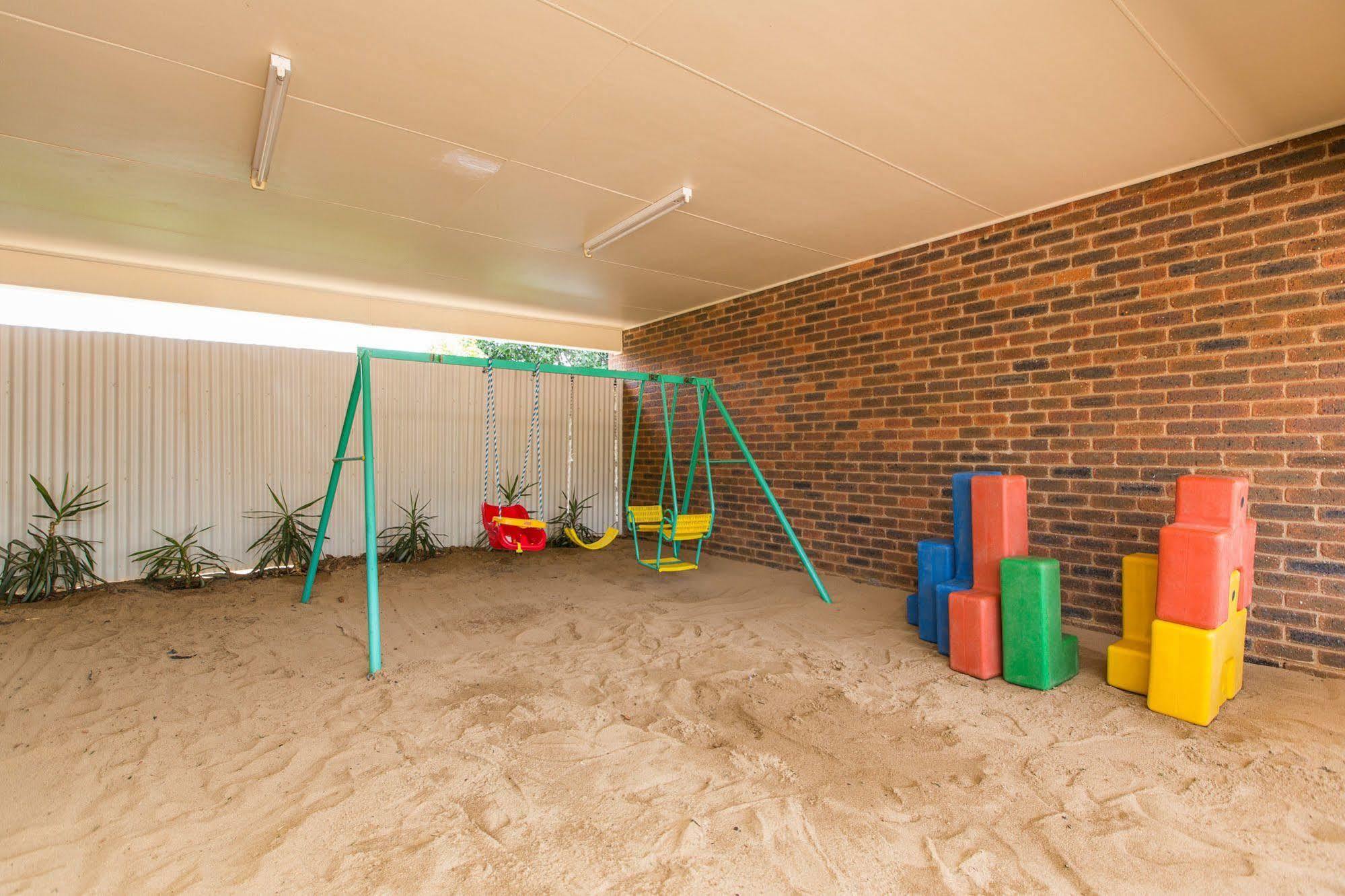 Lincoln Cottage Motor Inn Wagga Wagga Exterior photo